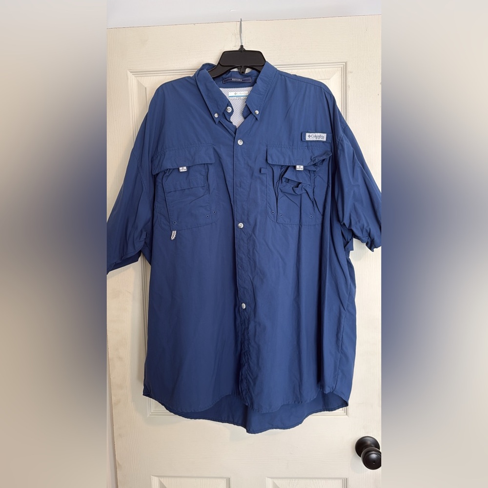 Columbia Navy Blue Short Sleeve Outdoor Button-Up Shirt